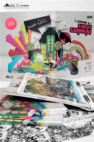 buku tahunan sekolah