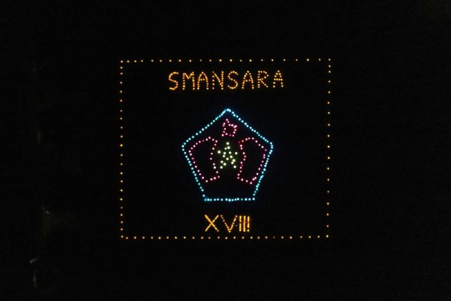 foto formasi buku tahunan sekolah 5.jpg